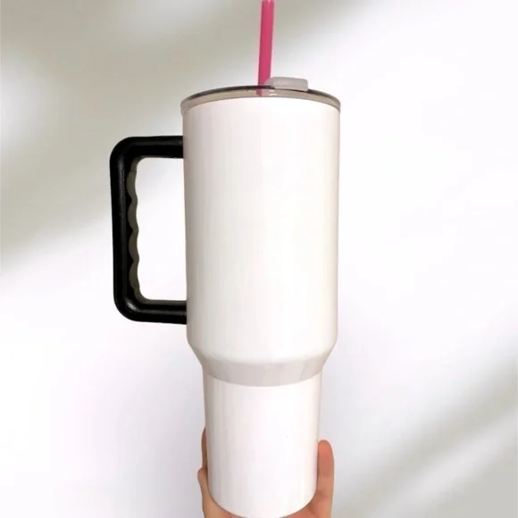 Hello Kitty : White Stainless Steel Thermal Mug | 40 OZ | NWT ✨🤍 - Picture 5 of 6